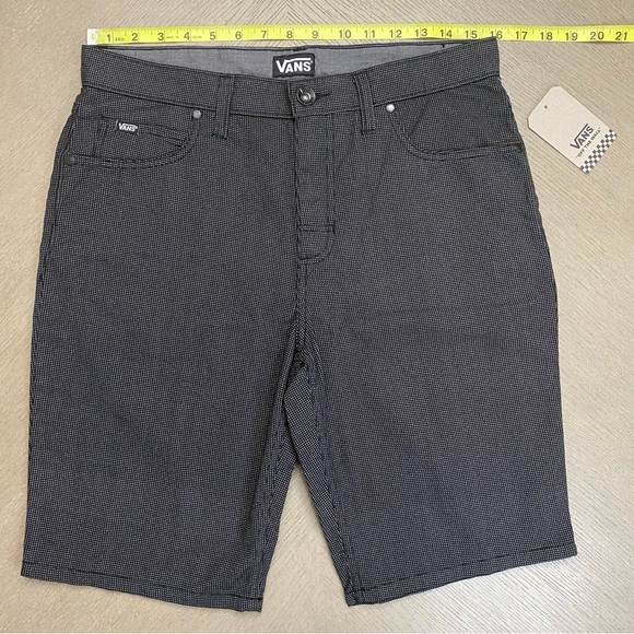 NWT Vans Black Gray Geo D-K Skater Shorts Men’s Size 30 Regular - Picture 4 of 13